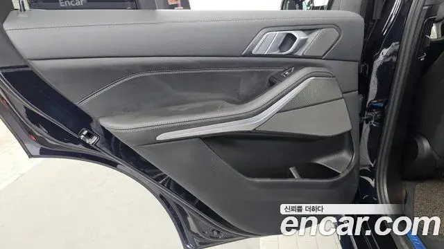BMW X5 2021 — Photo 10/35