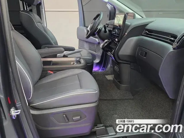 Hyundai Staria 2024 — Şəkil 16/20