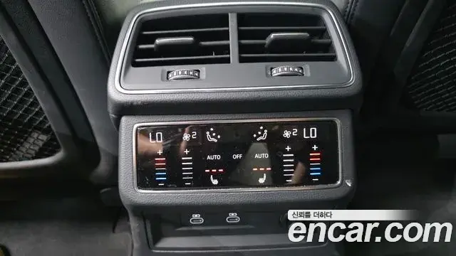 Audi A6 2023 — Фото 18/20
