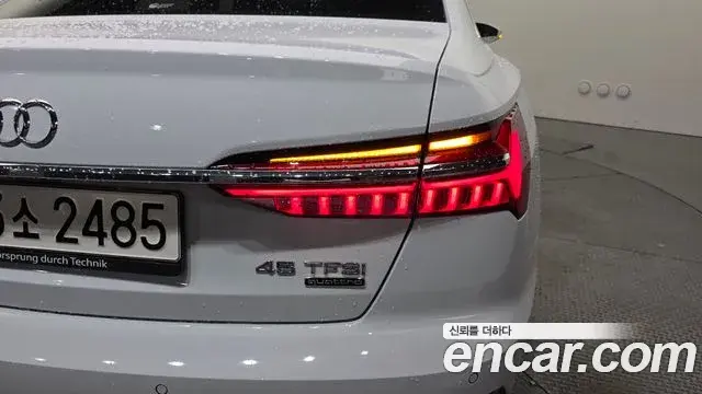 Audi A6 2023 — ფოტო 27/34