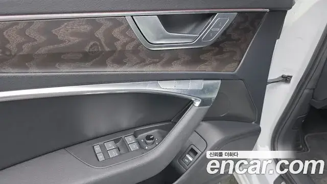 Audi A6 2023 — ფოტო 4/34