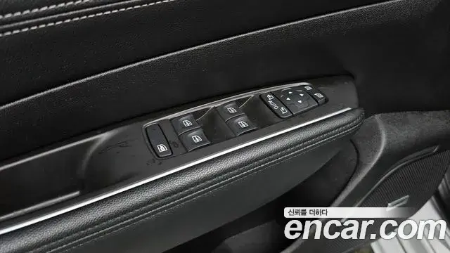 Renault Samsung SM6 2019 — Фото 18/20