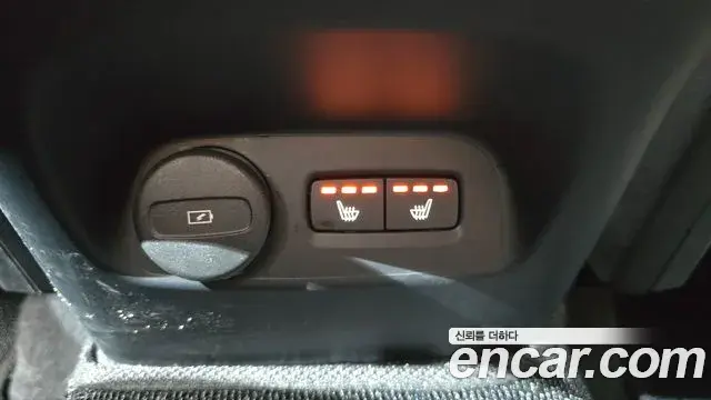 Volvo XC40 2021 — Şəkil 9/33