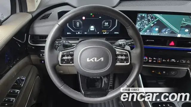 Kia Carnival 2024 — Фото 12/20