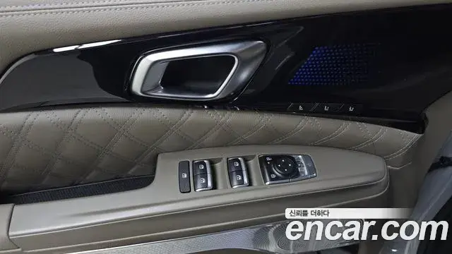Kia Carnival 2024 — Фото 19/20