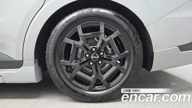 Kia Carnival 2024 — Photo 30/35