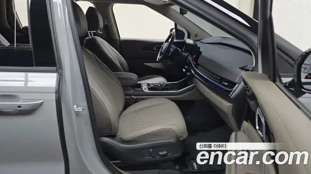 Kia Carnival 2024 — Photo 27/35