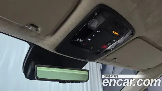 Kia Carnival 2024 — Photo 21/35