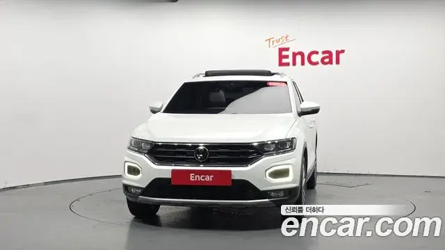Volkswagen T-Roc 2021 — ფოტო 25/30