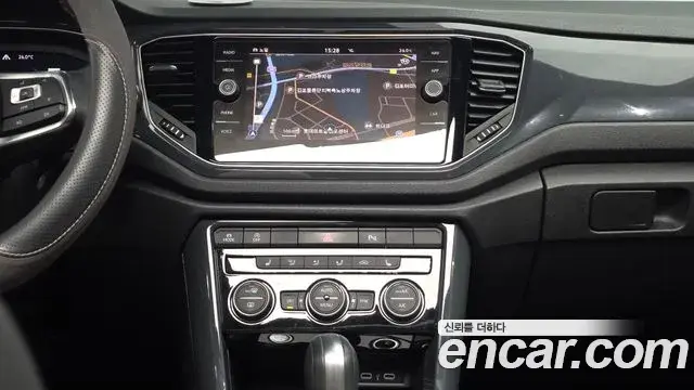 Volkswagen T-Roc 2021 — ფოტო 29/30