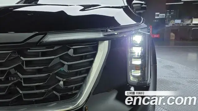 Kia Sorento 2024 — ფოტო 32/37