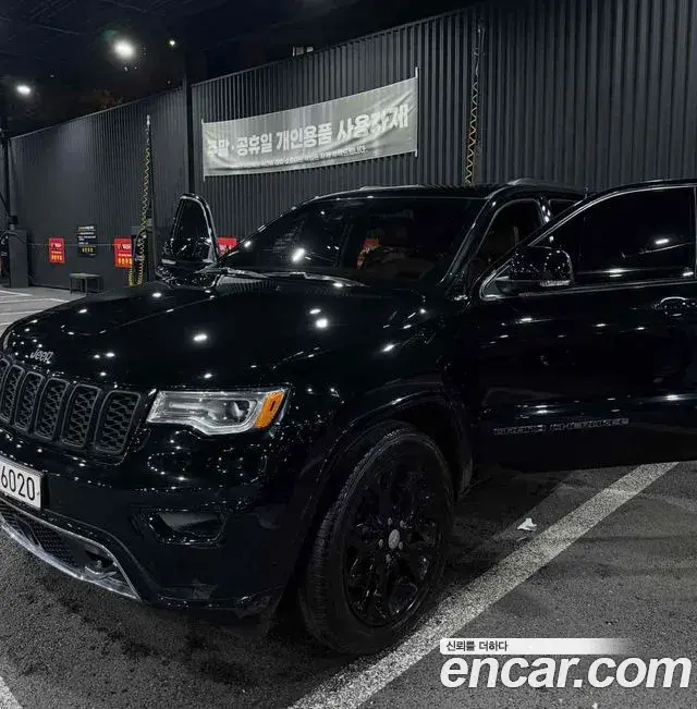 Jeep Grand Cherokee 2020 — ფოტო 2/9