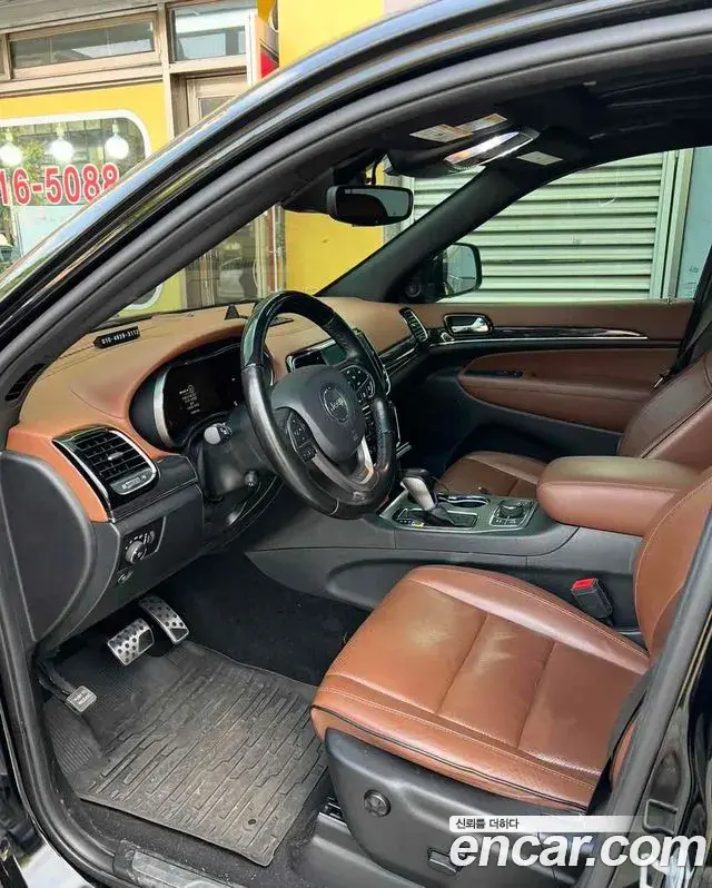 Jeep Grand Cherokee 2020 — ფოტო 9/9