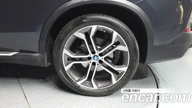 BMW X5 2022 — Photo 13/34