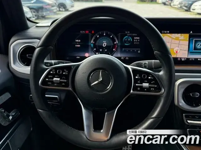 Mercedes-Benz G-Class 2021 — Photo 16/18