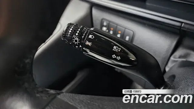 Hyundai Staria 2023 — ფოტო 23/32