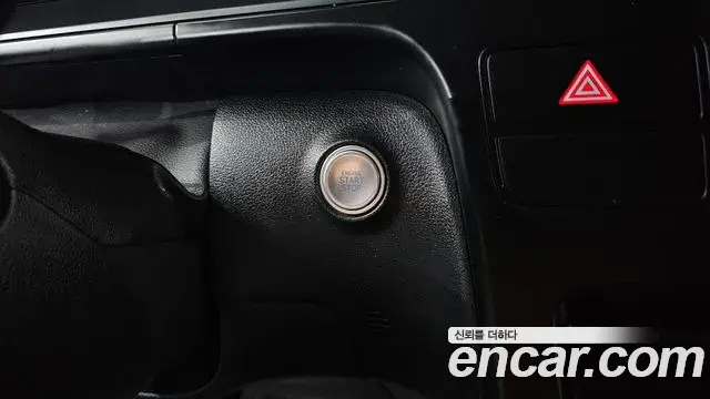 Hyundai Staria 2023 — ფოტო 15/32