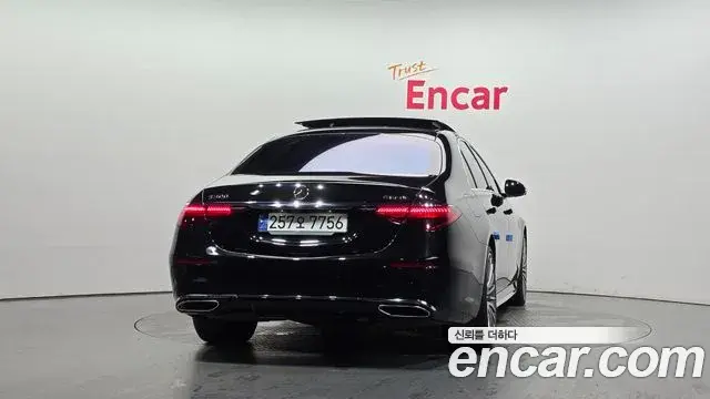 Mercedes-Benz S-Class 2023 — ფოტო 32/38