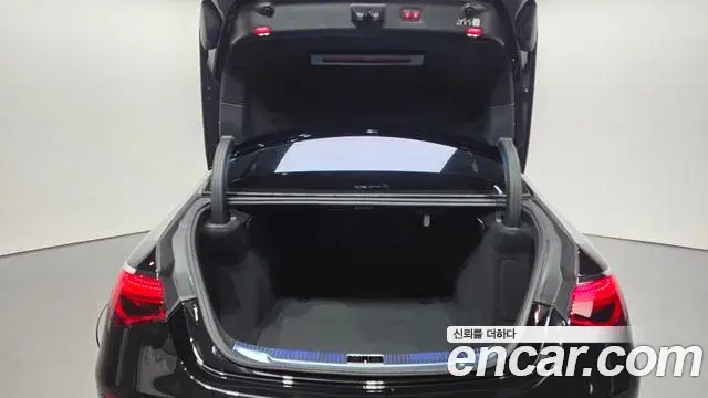 Mercedes-Benz S-Class 2023 — ფოტო 26/38