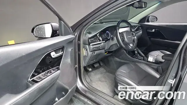 Kia Niro 2020 — Photo 30/30