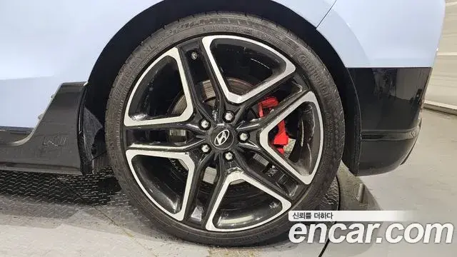 Hyundai Veloster 2019 — ფოტო 19/30