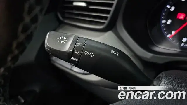 Hyundai Veloster 2019 — ფოტო 2/30