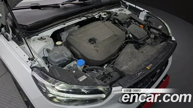 Volvo XC40 2021 — Photo 13/20