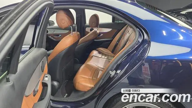 Mercedes-Benz C-Class 2021 — Şəkil 12/30