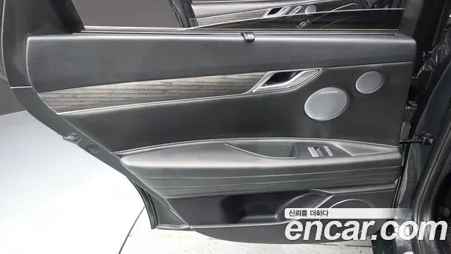 Genesis G80 2025 — Photo 18/36