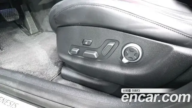 Genesis G80 2025 — Photo 28/36
