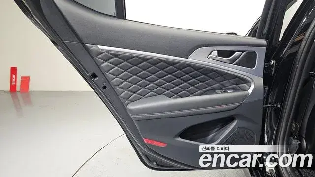 Genesis G70 2019 — Photo 29/33