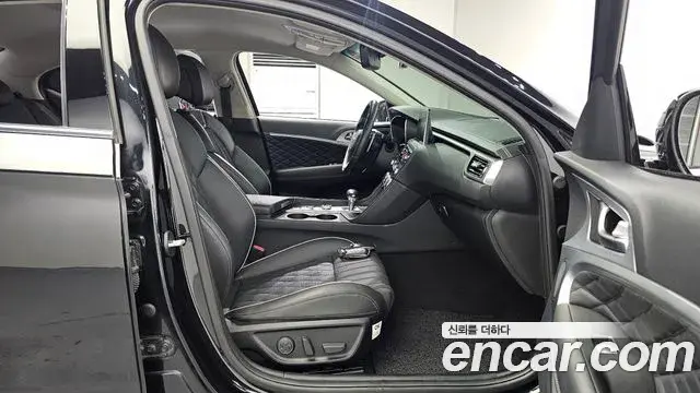 Genesis G70 2019 — Photo 31/33