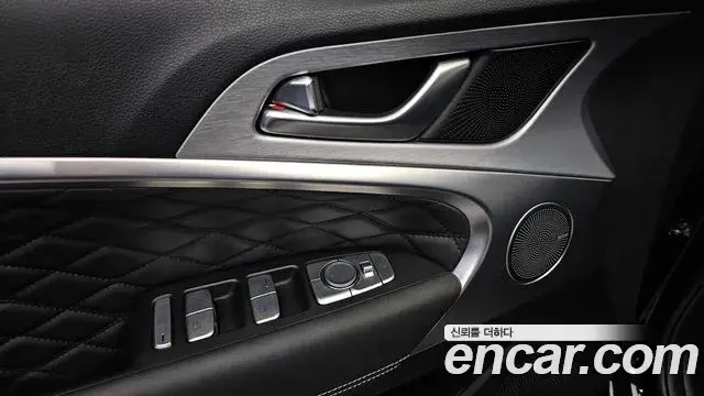 Genesis G70 2019 — Photo 8/33