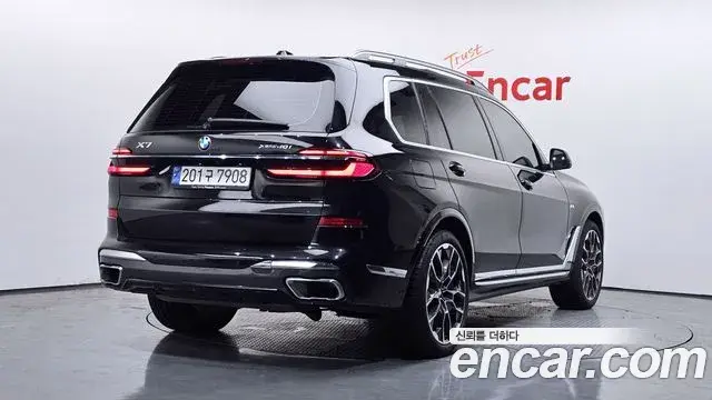 BMW X7 2024 — Photo 17/20