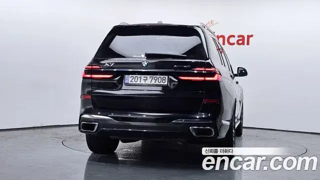 BMW X7 2024 — Photo 9/20
