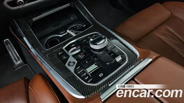 BMW X7 2024 — Photo 19/20
