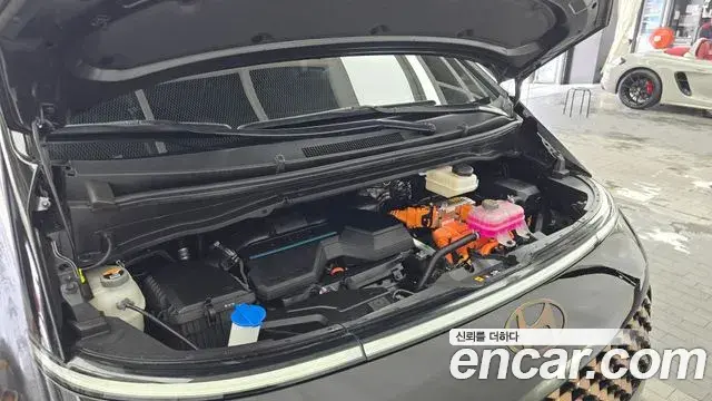 Hyundai Staria 2024 — Photo 11/37