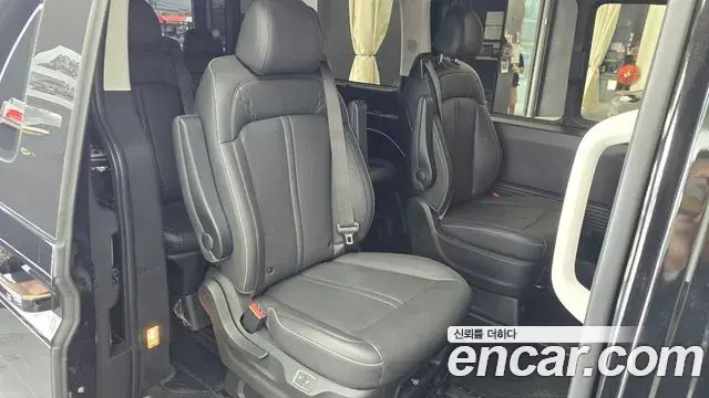 Hyundai Staria 2024 — Photo 12/37