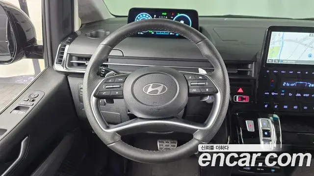 Hyundai Staria 2024 — Photo 23/37