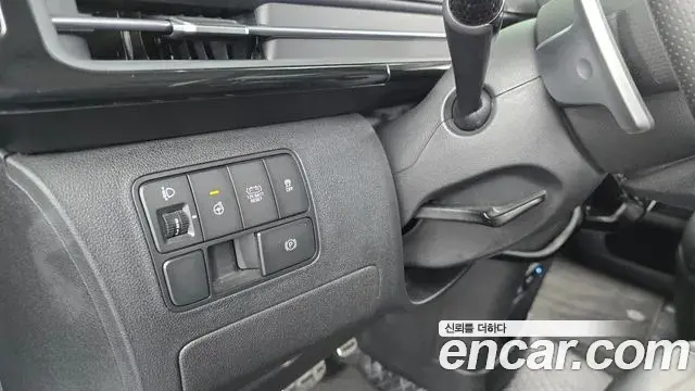 Hyundai Staria 2024 — Photo 28/37