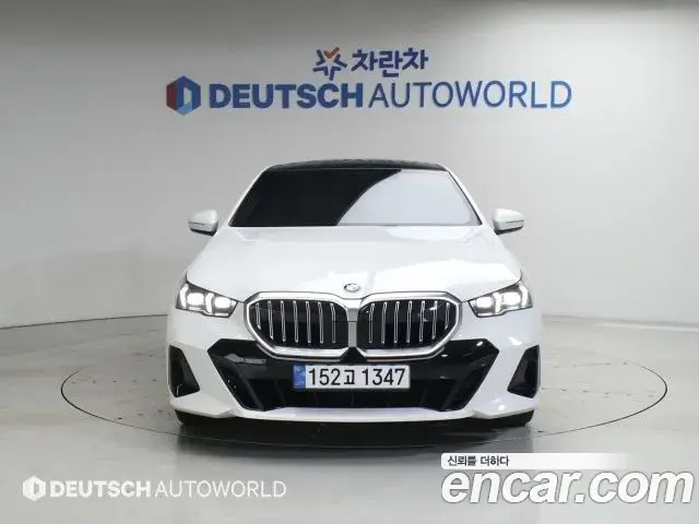 BMW 5 Series 2025 — ფოტო 18/20
