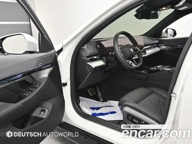 BMW 5 Series 2025 — ფოტო 16/20