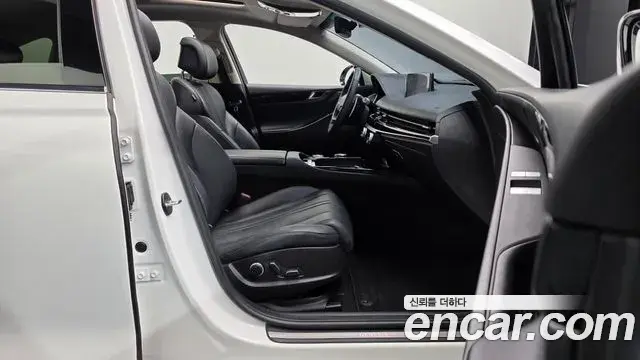 Genesis G80 2023 — Şəkil 21/35