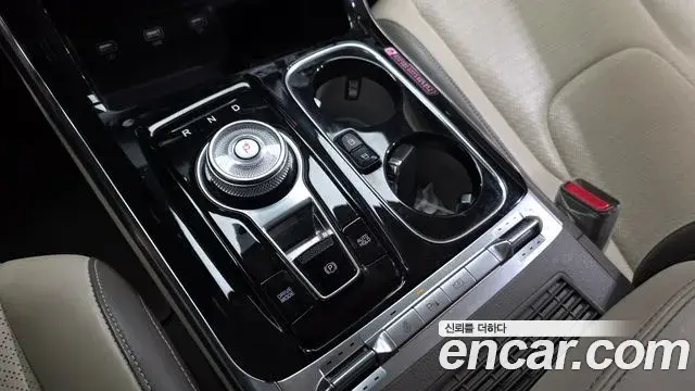 Kia Carnival 2021 — Фото 9/20