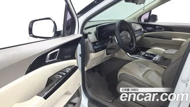 Kia Carnival 2021 — Фото 10/20