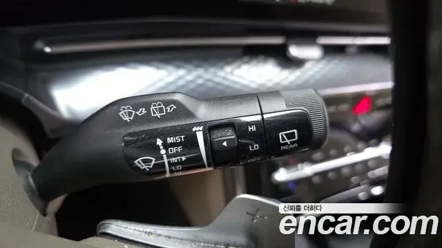 Kia Carnival 2021 — Şəkil 7/31