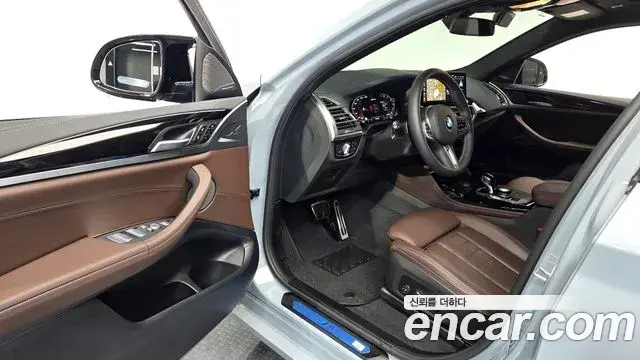 BMW X4 2025 — Фото 10/20