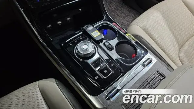 Kia Carnival 2023 — Фото 9/20