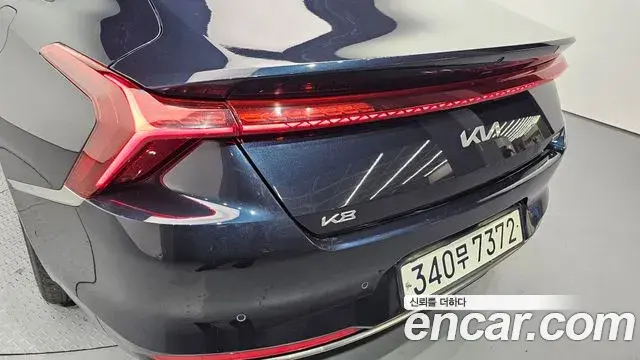 Kia K8 2023 — Şəkil 18/33