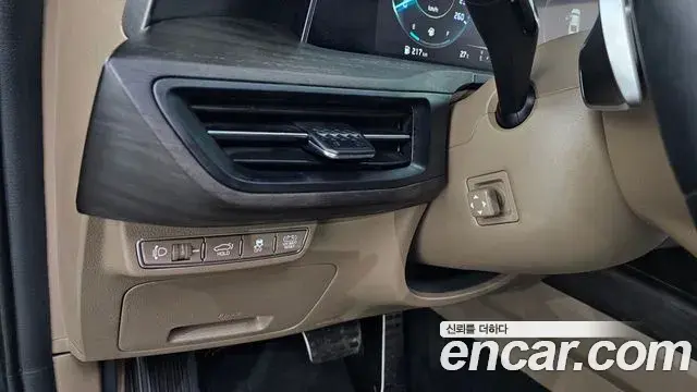 Kia K8 2023 — Şəkil 19/33